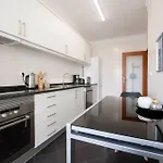 Comfy & Joyful Oceanview Retreat דירה קאניקו