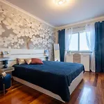 Comfy & Joyful Oceanview Retreat דירה *