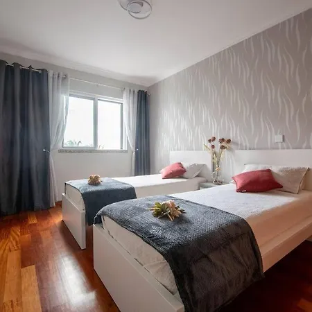 Comfy & Joyful Oceanview Retreat * Caniço