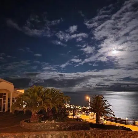 Comfy & Joyful Oceanview Retreat Apartment Canico (Madeira)