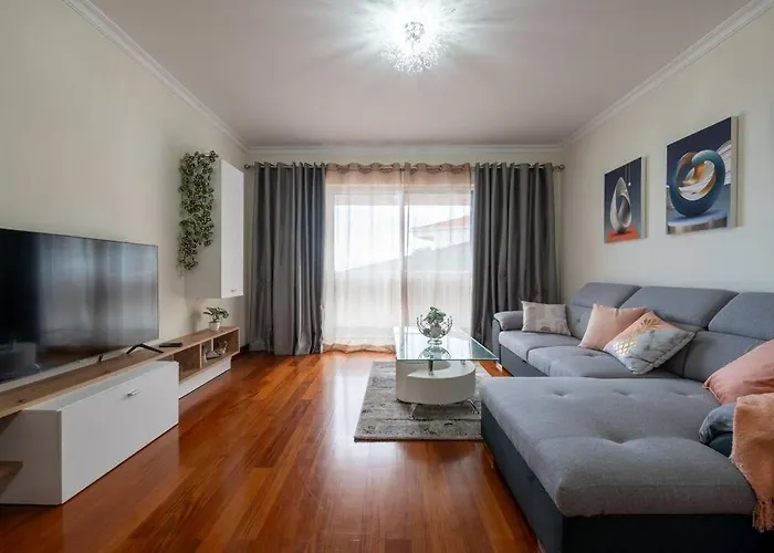 Comfy & Joyful Oceanview Retreat *