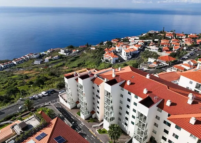 Comfy & Joyful Oceanview Retreat アパート